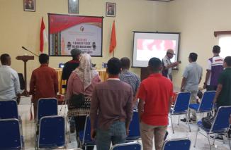 Kawal Pilkada, Bawaslu Kabupaten Kepulauan Tanimbar Adakan Sosialisasi Bagi Insan Media & Ormas
