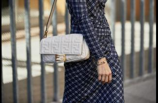 Catat, ya! Ini 5 Ciri-ciri Tas Fendi Original yang Wajib Kamu Tahu