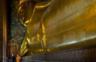 6 Fakta Kuil Wat Pho, Salah Satunya Patung Buddha Berbaring