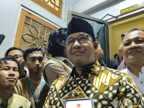 Saat Anies Ditanya MBG di UGM: Pendidikan Bukan Soal Makan