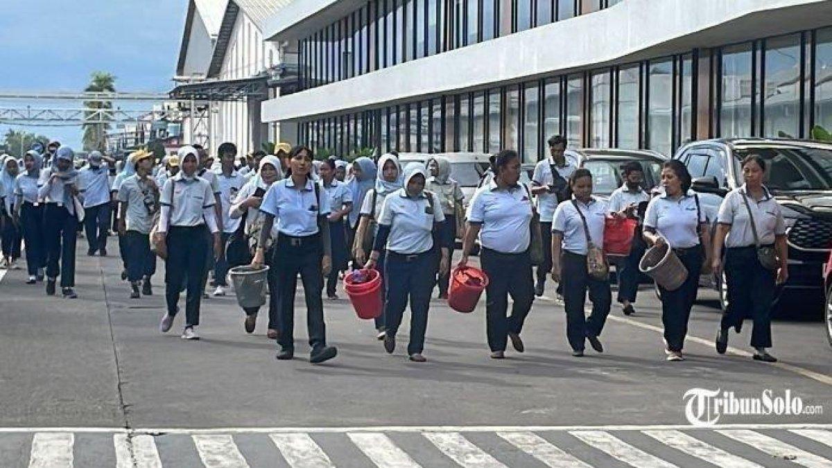 Tangis Haru Karyawan Sritex Asal Klaten,Uang JHT Cair Pasca Kena PHK Jelang Lebaran,Segini Cairnya