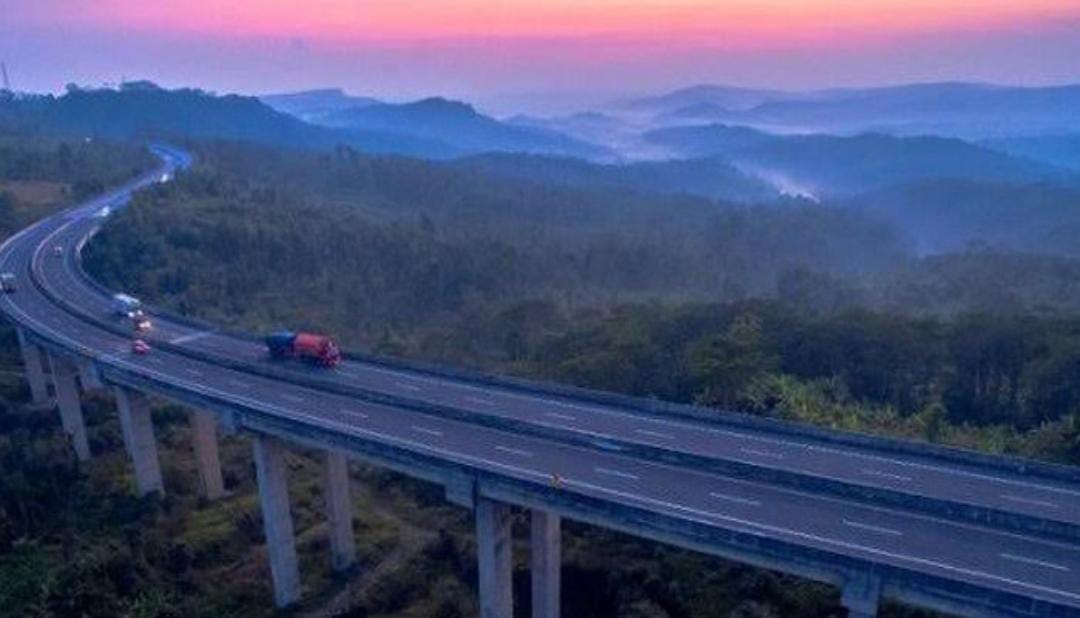 Jalan Tol Terindah di Jawa Tengah Dibangun Rp7,47 Triliun, Ternyata Memiliki Titik Rawan