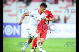 Kabar Baik dari Mees Hilgers Jelang Bela Timnas Indonesia, tapi Sang Bek FC Twente Kesal