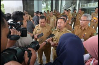 Abdul Wahid Gubernur Riau Minta Dinas PUPR-PKPP Siaga Hadapi Dampak Musim Hujan