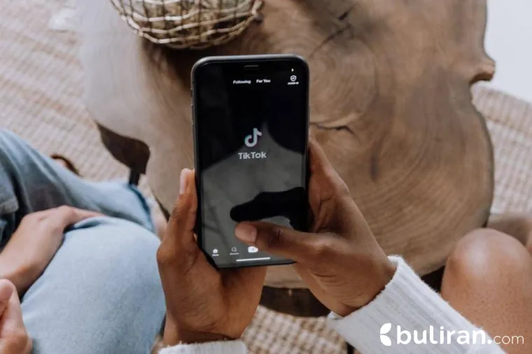 Ilustrasi streamer gaming di TIkTok.