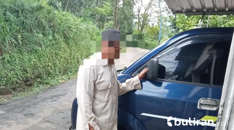 Kendaraan APV warna biru nomor polisi K 1404 BC, yang dipergunakan mengangsu BBM bersubsidi jenis pertalite yang dikandangkan di Mapolres Jepara.