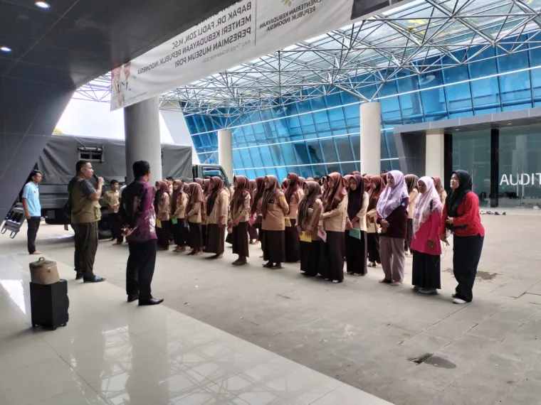 SMP N 7 Payakumbuh  Go To Museum PDRI Koto Tinggi