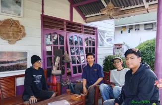 Komunitas Seni Intro Payakumbuh Rutin Gelar Bincang Sore, Bahas Puisi Rahil Syuhada