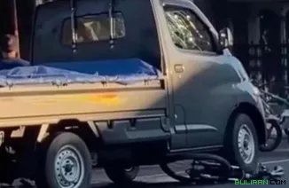 Pick Up Daihatsu Grand Max tampak Lindas Sepeda Angin di jalan raya Jepara-Kudus Desa Ngabul.