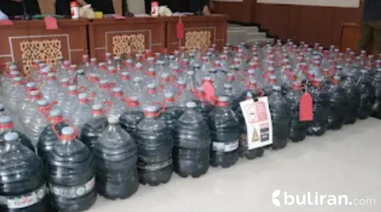 Barang bukti, BBM bersubsidi jenis pertalite yang disita Polresta Cilacap sebagai barang bukti.