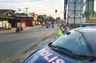 Satlantas Polres Jepara melalui unit Keamanan dan Keselamatan menggelar kegiatan Penerangan Keliling (Penling), Selasa (15/7/2025).