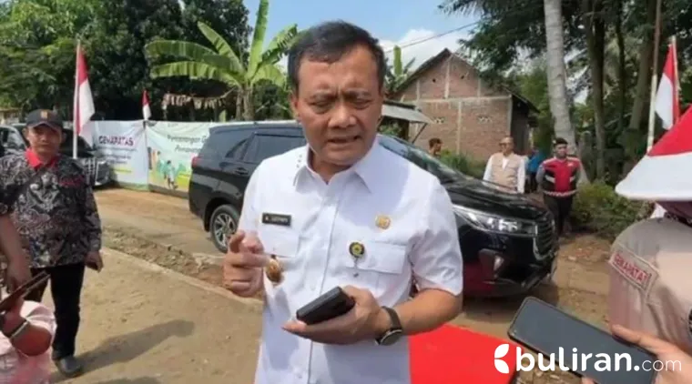Gubernur Jawa Tengah (Jateng) Ahmad Luthfi seusai acara pencanangan Gerakan Menanam Batas Tanah di Purworejo, Jawa Tengah, Kamis (7/8/2025).