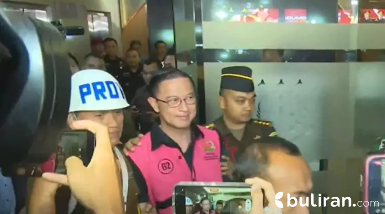 Kejagung menetapkan Thomas Trikasih Lembong sebagai tersangka korupsi penyalahgunaan wewenang impor gula di Kemendag, Selasa (29/10/2024). Foto: tangkapan layar Youtube.