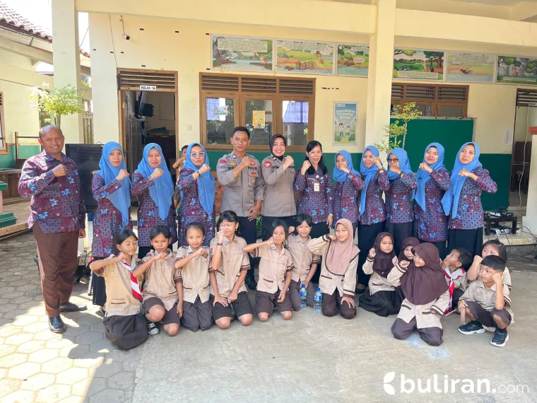 Sosialisasi Bullying di SD Negeri 2 Karanggondang, Kecamatan Mlonggo, Kabupaten Jepara, (26/9/2025).