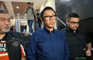 Eko Patrio mengaku harta benda yang dikumpulkan dari hasil kerja sebagai artis ludes saat rumah mewahnya dijarah. Kini, ia ngontrak di pinggiran Jakarta.