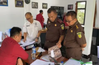 Penyidik Kejati Kalteng Geledah Kantor CV. DAYAK LESTARI di Palangkaraya