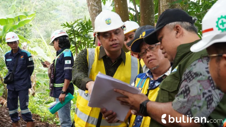 Bupati Jepara H. Witiarso Utomo meninjau sejumlah proyek pembangunan infrastruktur pada Selasa (7/10/2025).