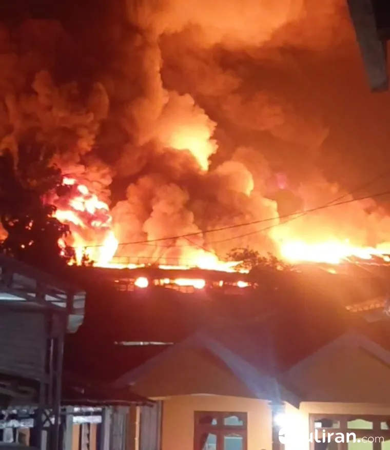 Kebakaran hebat di Gudang Penyimpanan PT Dua Kelinci, Pati.