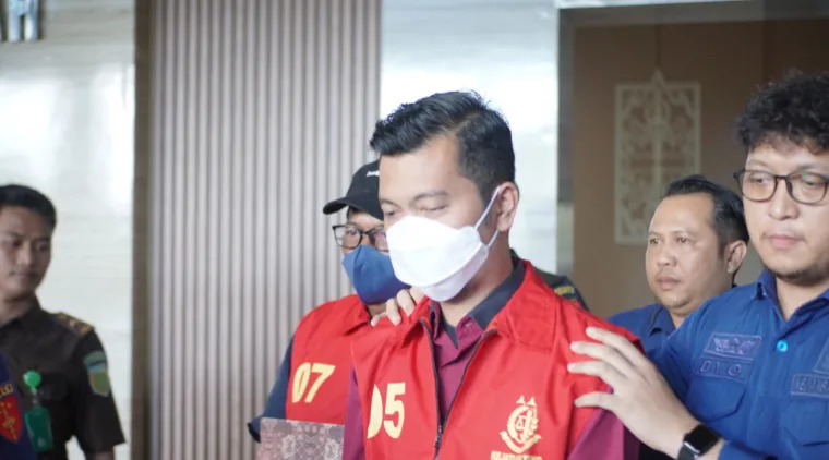 Pelimpahan Berkas Tedakwa Kasus Pengadaan Internet Kabupaten Seruyan Oleh Kejaksaan Tinggi Kalimantan Tengah (Jumat, 5 Desember 2025)