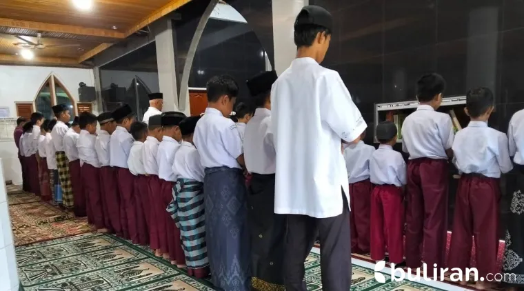 MIN 1 Pasaman Gelar Shalat Gaib untuk Korban Banjir dan Longsor di Sumatera