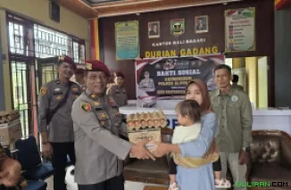 Peduli Generasi Sehat, Satreskrim Polres Sijunjung dan Penyuluh KB Bantu Keluarga Anak Stunting