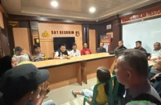 Warga Sijunjung Tuntut Oknum LSM dan Sampaikan Aspirasi ke Mapolres, Ini Menyangkut Hajat Hidup Masyarakat Banyak
