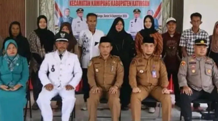 Wakil Bupati Katingan bersama Kepala Desa Keruing, Camat Kamipang, Kapolsek Tasik Payawan dan Danramil Tasik Payawan