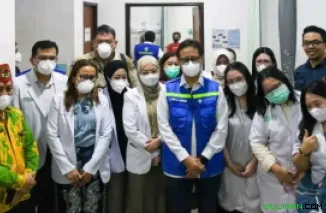 Menkes Budi Gunadi Kunjungi Palangka Raya, Pastikan Penanganan Kesehatan Korban Karhutla Berjalan Baik