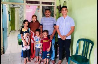 Jalin Kedekatan dengan Prajurit, Perwira Yonif 5 Marinir Laksanakan Anjangsana ke Rumah Anggotanya