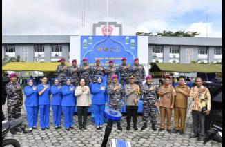 Komandan Pasmar 3 Buka Bazar Murah Untuk Masyarakat Sorong