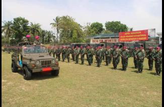 Danbrigif 4 Marinir/bs Laksanakan Kunjungan Kerja ke Yonif 8 Marinir Harimau Putih