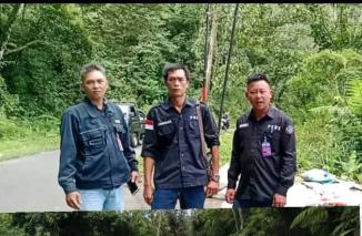 Sampah Berserakan di Jalan Lintas Sumber Jaya - Kebun Tebu, Jalur Ini Sering di Lewati Orang No Satu di Lampung Barat