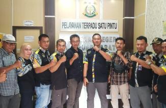 LSM GMBI Laporkan Sekretariat DPRD ke Kejari Lampung Barat