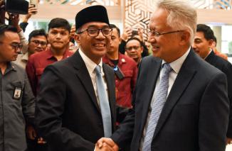 Apakah Menteri yang Kena Reshuffle Dapat Pensiun Seumur Hidup?