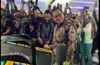 Pramono: Sistem QRIS Tap Siap Dipakai di MRT, LRT, dan Transjakarta