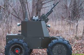 Kementerian Pertahanan Ukraina Resmikan Penggunaan Robot Perang "Lyut"