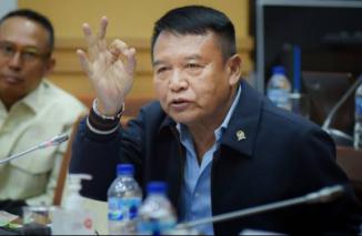 Letkol Teddy Tak Kunjung Mundur dari TNI Pasca Menjabat Seskab, Anggota Komisi I PDIP Buka Suara: Coba Tanyakan Langsung pada Dirinya