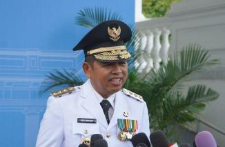 Heran Sekolah Minta Siswa Bayar Rp450 Ribu Buku Kenangan,Dedi Mulyadi Ambil Tindakan Tegas