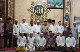 Camat Tungkal Ulu Nanda Liza SKM. MM, Safari Ramadhan di Mesjid Imayatul islamia