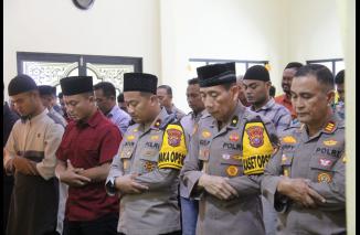 Polres Bengkalis Gelar Sholat Ghoib Berjamaah dalam Rangka Memperingati Bulan Suci Ramadhan 1446 H