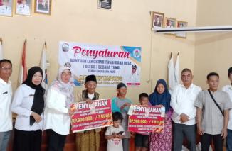 Kades Hamsin Beserta Aparaturnya Bagikan BLT-DD