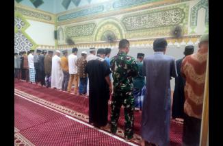 Personel Koramil 1426-03/Galut, Safari Sholat Subuh Berjamaah di Masjid Wilayah Binaan