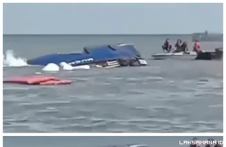 Kapal Perry KMP 3 Anugerah Tenggelam Di Perairan Teluk Balikpapan