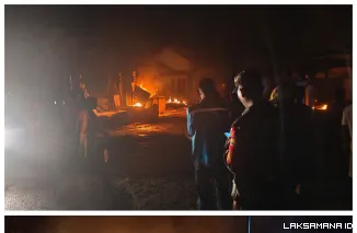 Kebakaran Hebat Landa Nagari Lubuak Alai, Dua Rumah dan Dua Warung Ludes Terbakar