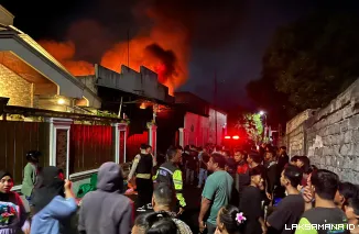 Kebakaran Gudang Sembako, Polres Bitung Turunkan puluhan Personil