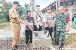 CSR PT SJAK Bangun Jalan Beton 300 Meter, Warga Sidodadi Sambut dengan Doa dan Santunan Yatim