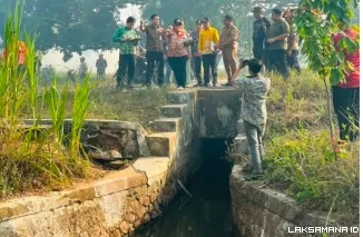 Demi Ketahanan Pangan, Bupati Ela Turun Langsung Cek Bendungan Way Kawat dan Siapkan Pembenahan Besar