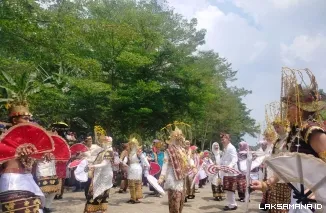 Ela Siti Nuryamah Turun ke Tengah Warga, 1.000 Penari Menggelegar, Budaya Melinting Mengguncang Nibung