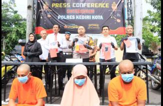 Polres Kediri Kota Berhasil Ungkap Sindikat Curanmor, Tersangka Pasutri dan 16 Kendaraan Diamankan