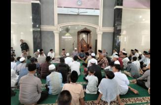 Pesan Kamtibmas, Kapolda Sumbar Saat ‘Jumat Curhat’ di Masjid Miftahul Huda